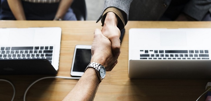 Acuerdo de colaboración Las grandes ‘farma’, un nuevo hermano mayor para el entorno de la ‘start up’